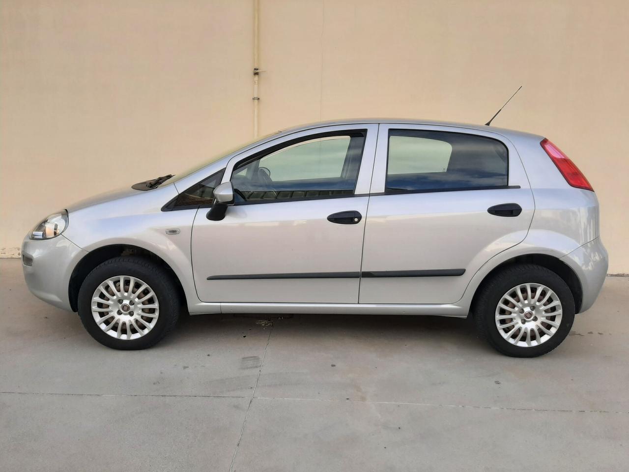 Fiat Punto 1.4 77cv 5p Natural Power Street