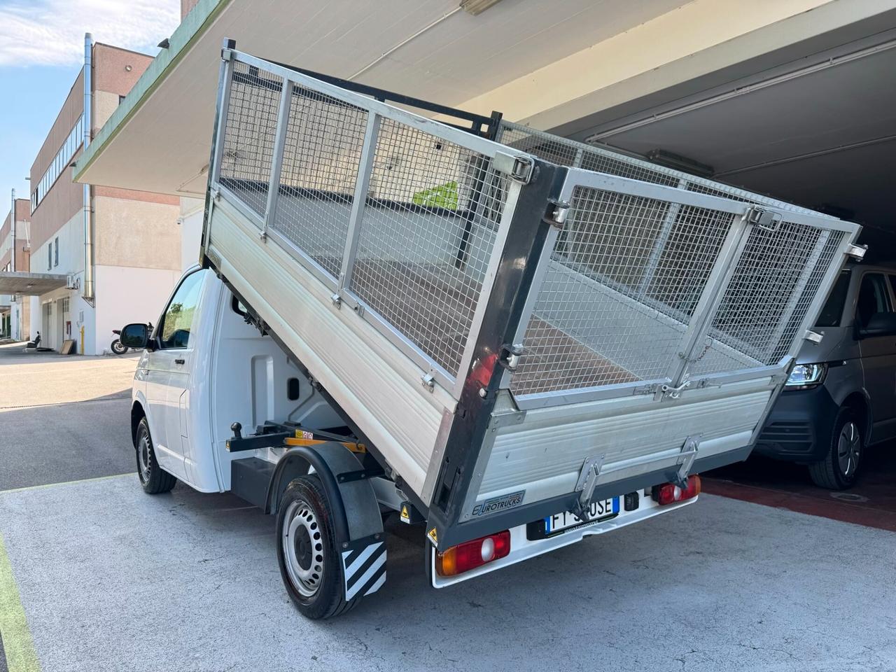 Volkswagen T6 CASSONE TRILATERALE GARANZIA 24 MESI