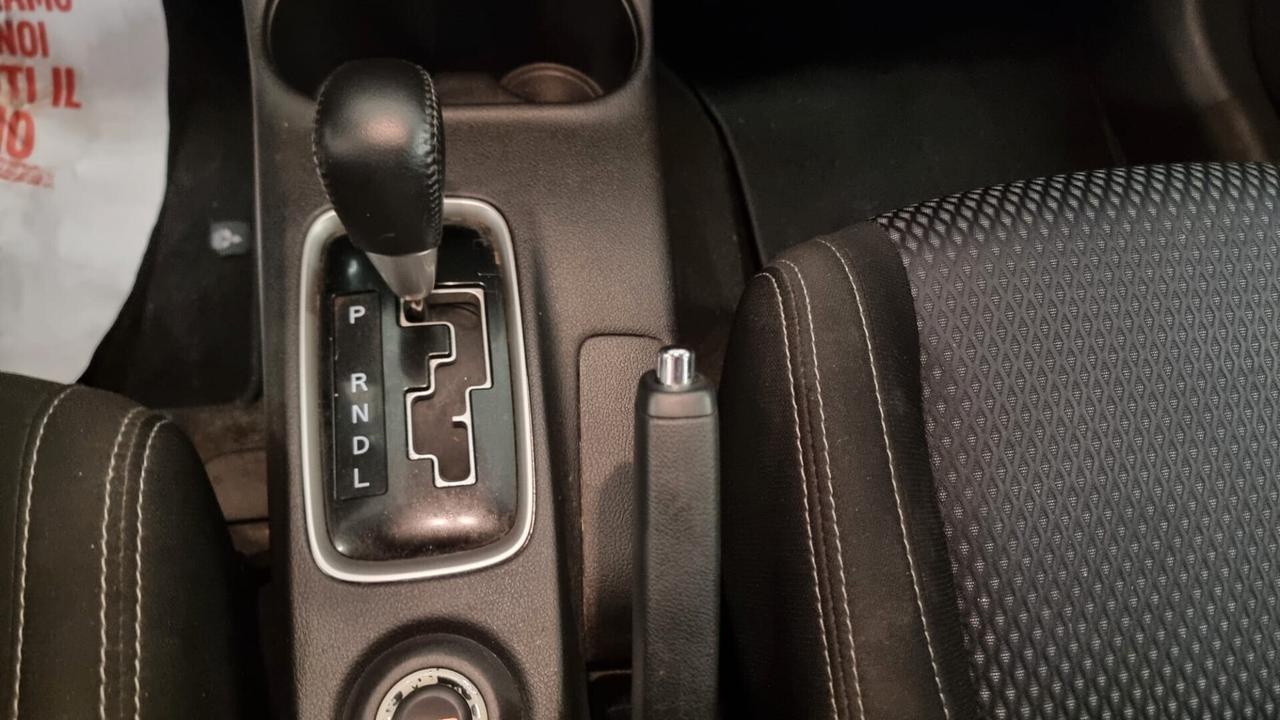 Mitsubishi Outlander 2.2 DI-D 4WD Instyle Plus Navi