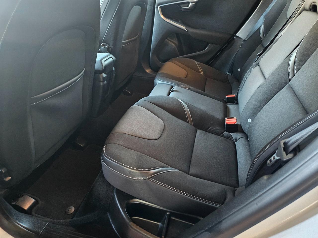 Volvo V40 D2 'eco' Momentum