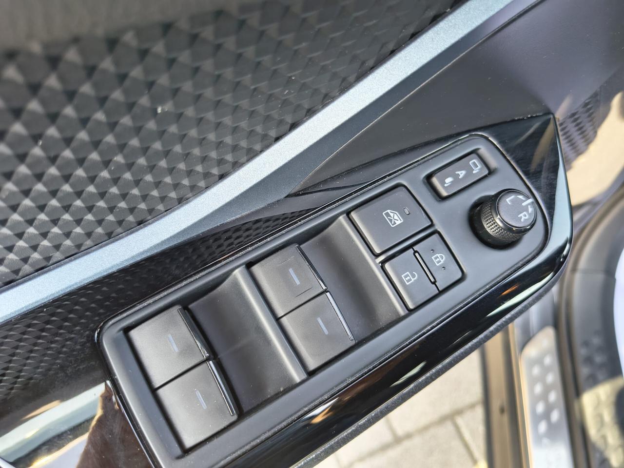 Toyota C-HR 2.0 Hybrid E-CVT Morebusiness