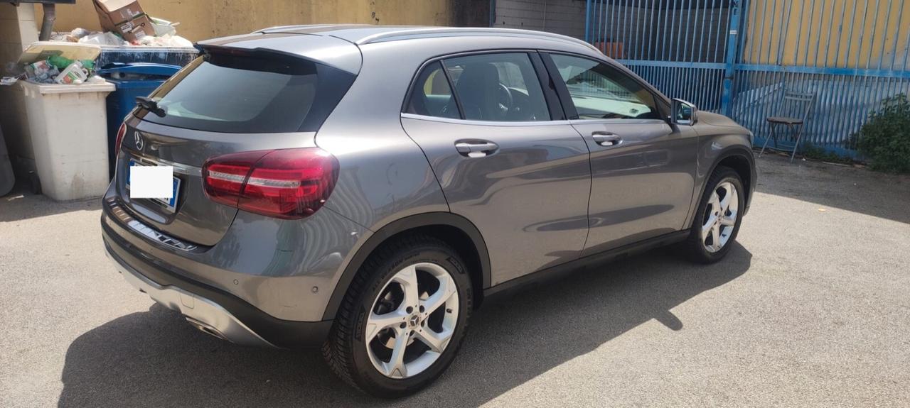 Mercedes-benz GLA 220 Automatic 4Matic Premium