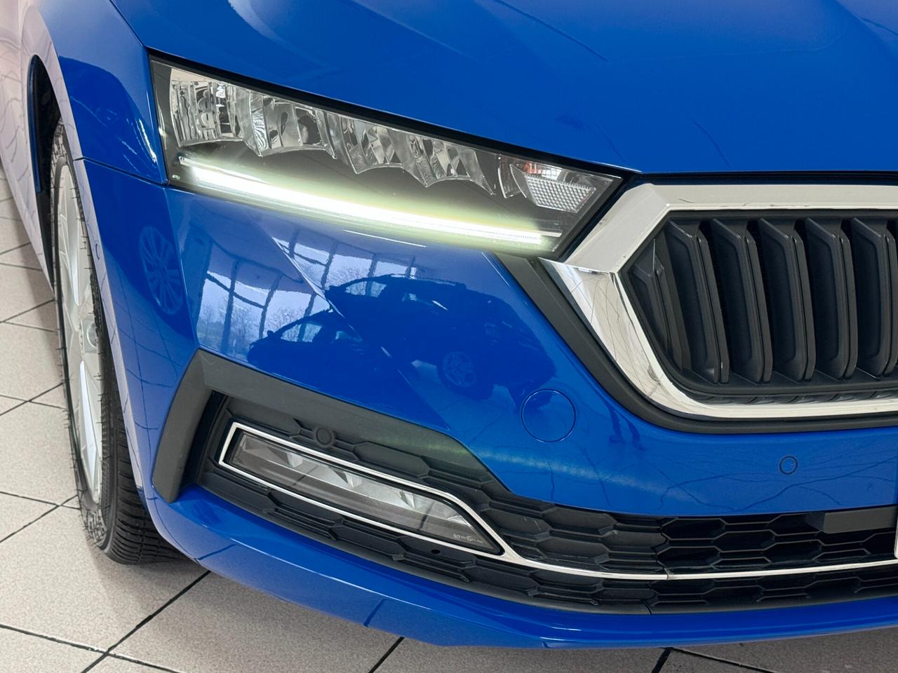 Skoda Octavia 1.5 G-TEC DSG SW Style TETTO APRIBILE