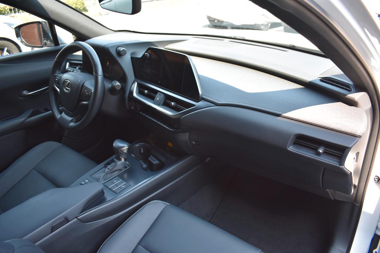 Lexus UX 250h Hybrid F-Sport 4wd Aut.