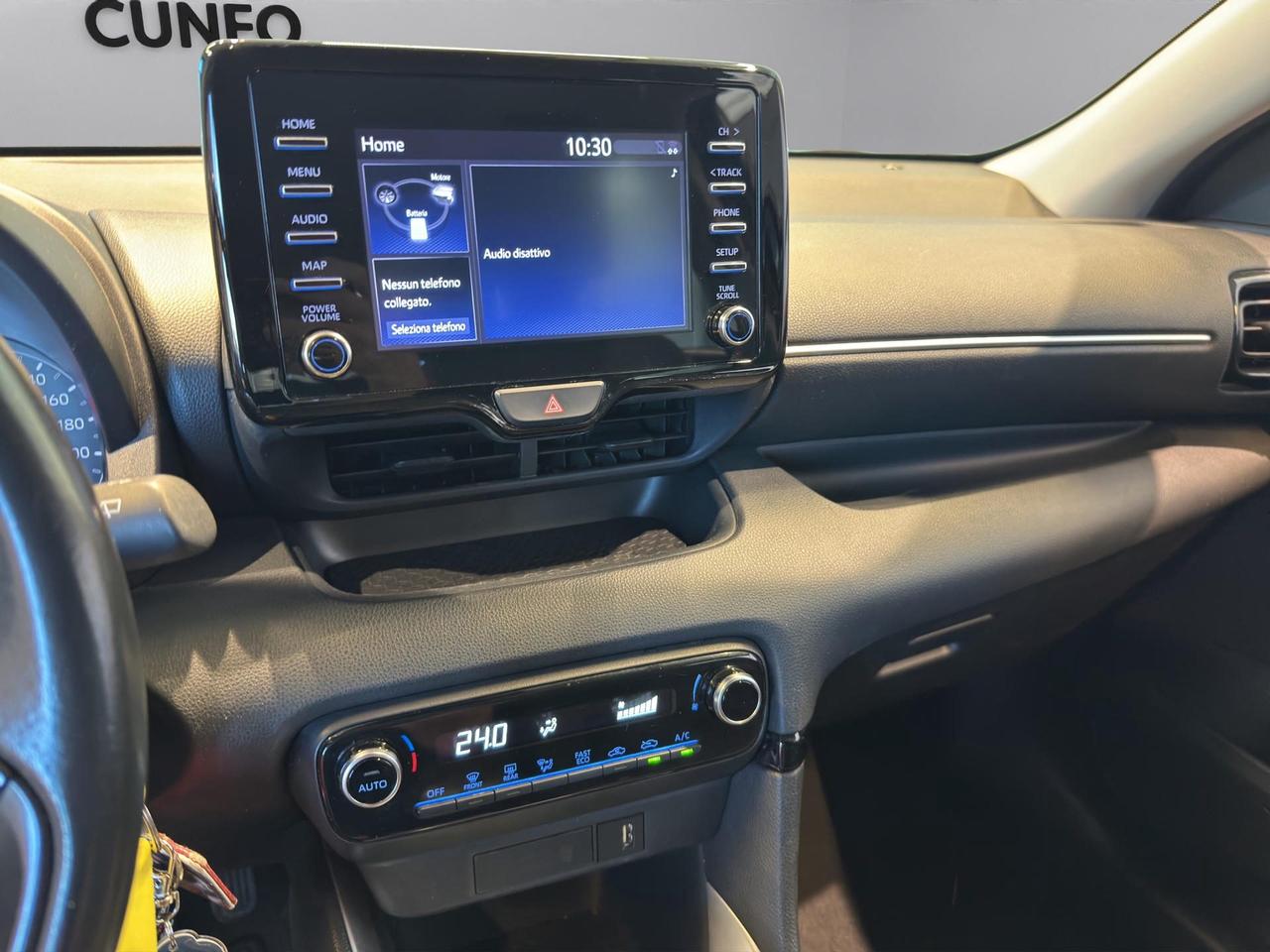 Toyota Yaris 1.5h Business