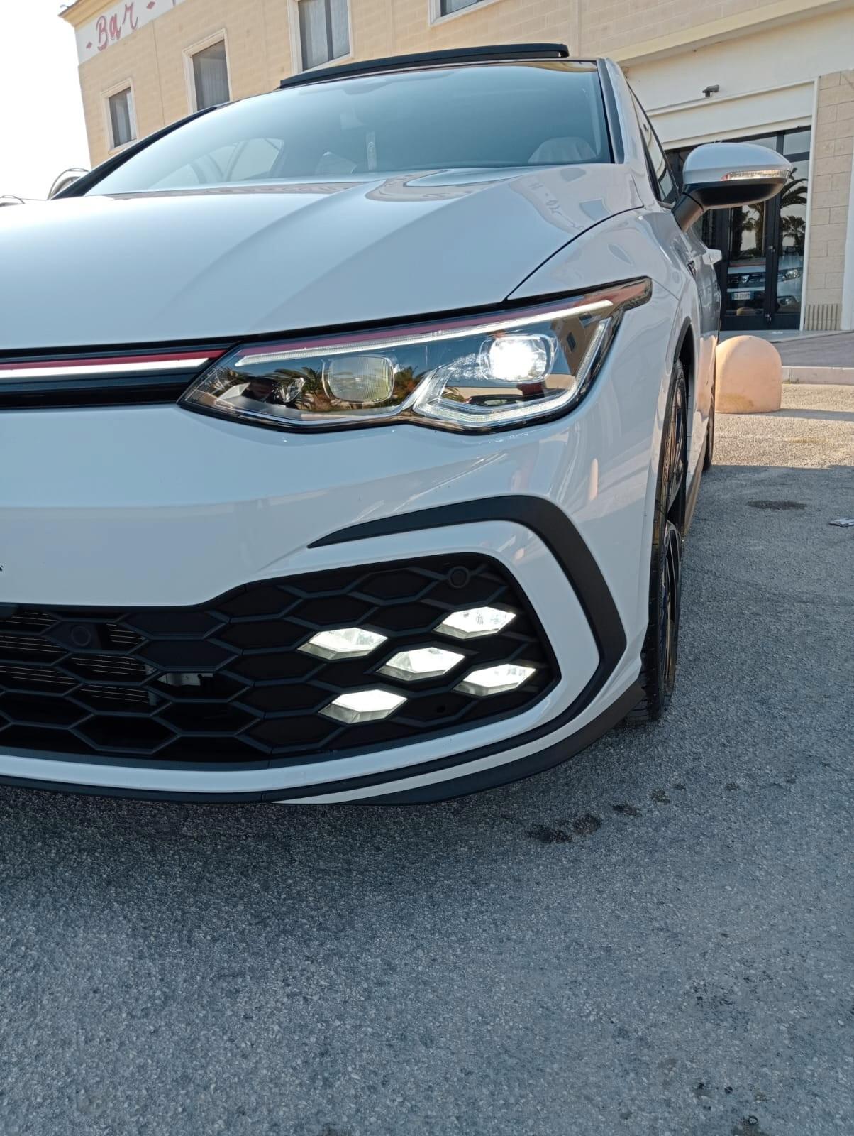 Volkswagen Golf GTI Golf 2.0 TSI GTI DSG