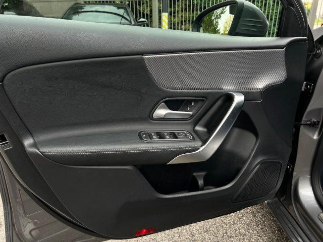 MERCEDES-BENZ A 180 d Automatic Business Extra TAGLIANDATA!!