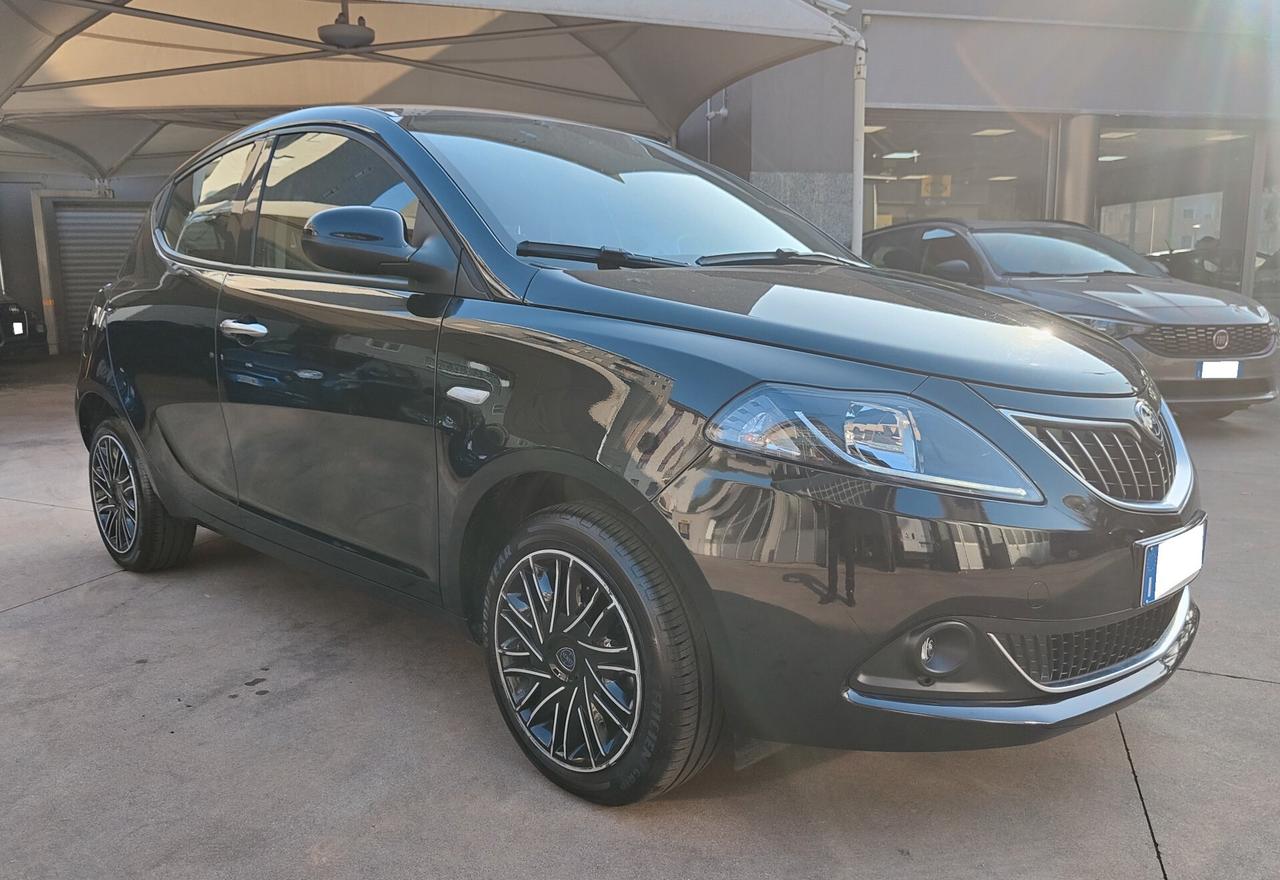 Lancia Ypsilon 1.0 Hybryd MY23 Gold *PREZZO PROMO*