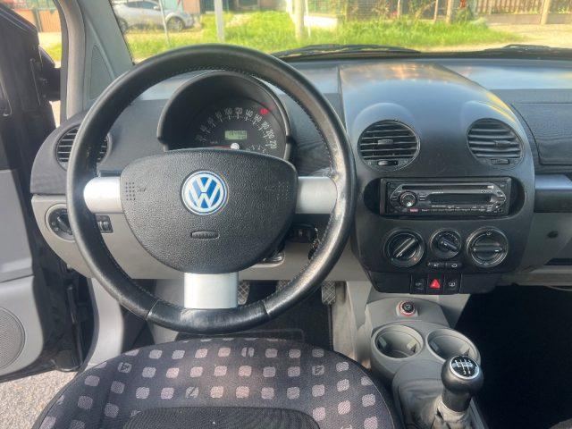 VOLKSWAGEN New Beetle 1.6