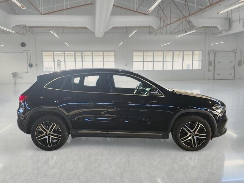 MERCEDES-BENZ GLA 200 D AUTOMATIC SPORT PLUS CROSSOVER