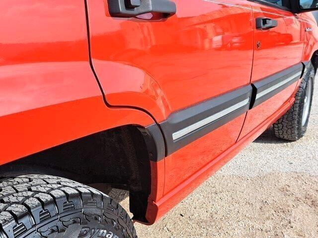 JEEP GRAND CHEROKEE ZJ 4.0 L6 4X4 -ASI TARGA ORO