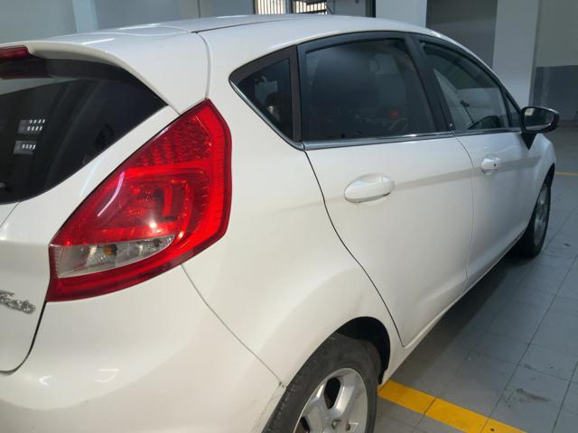 FORD Fiesta 1.4 TDCi 70CV 5 porte Titanium