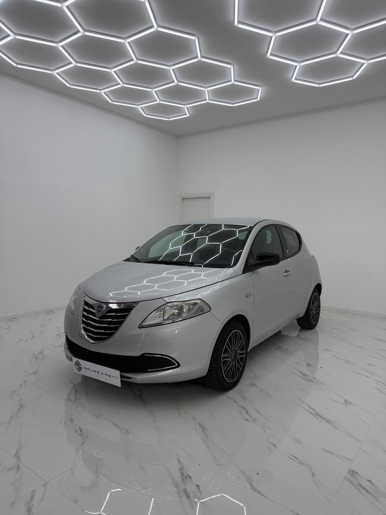 Lancia Ypsilon 0.9 TwinAir 85 CV 5 porte S&S Silver
