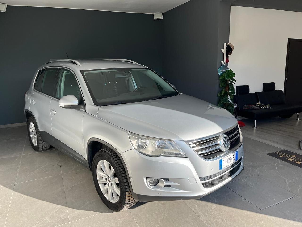 Volkswagen Tiguan 2.0 TDI DPF 4MOTION DSG Sport &