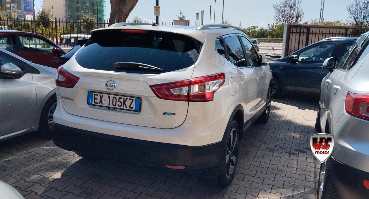 NISSAN QASHQAI TETTO-NAVI-CAMERA 360