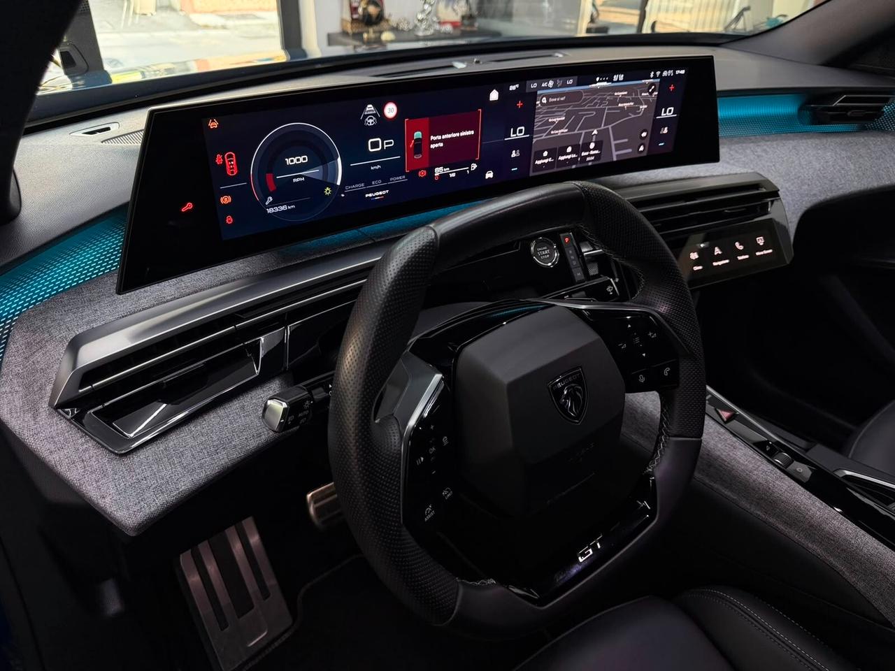 Peugeot 3008 1.2 Benzina Hybrid 136 e-DCS 6 GT
