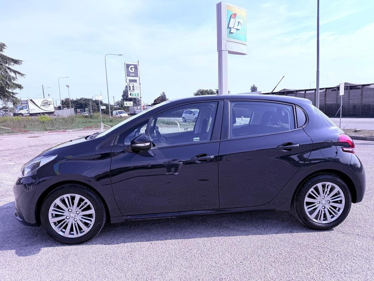 Peugeot 208 PureTech 82 Stop&Start 5 porte Allure