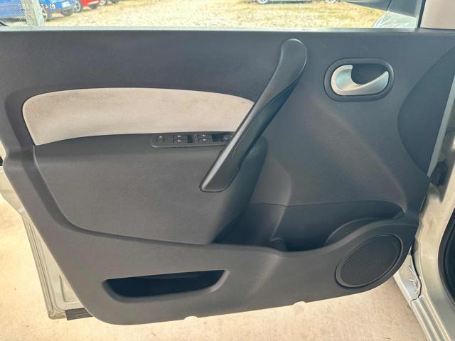 RENAULT Kangoo BENZINA/GPL 5 POSTI CAMBIO AUTOMATICO NAVIGATORE