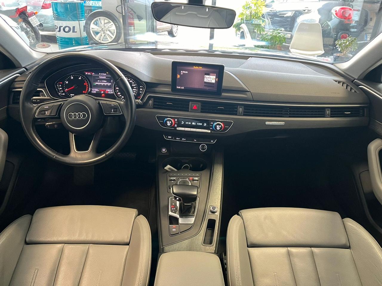 Audi A4 40 TDI quattro S tronic Business Sport