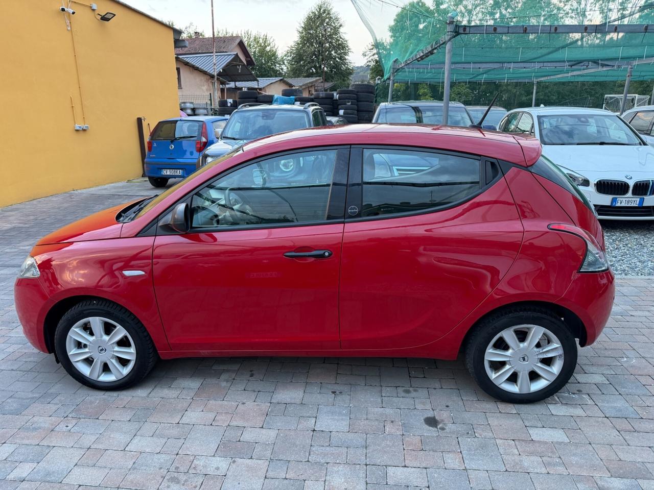 Lancia Ypsilon 1.0 Fire Hybrid Benzina