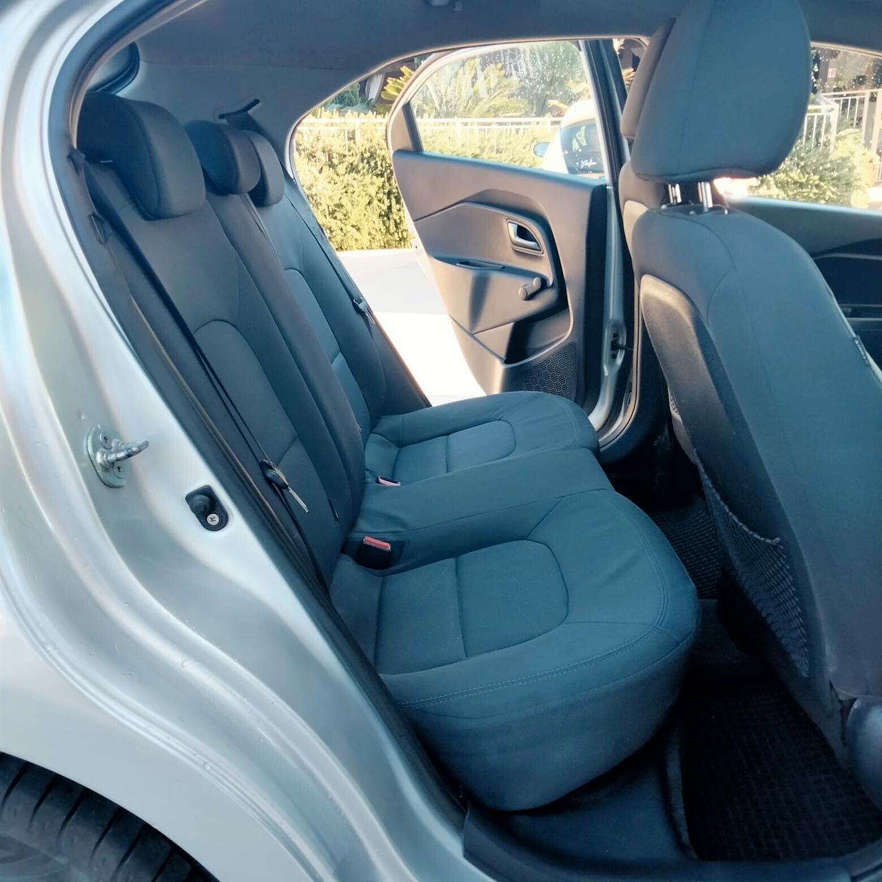 Kia Rio 1.1 CRDi WGT 5p. LX