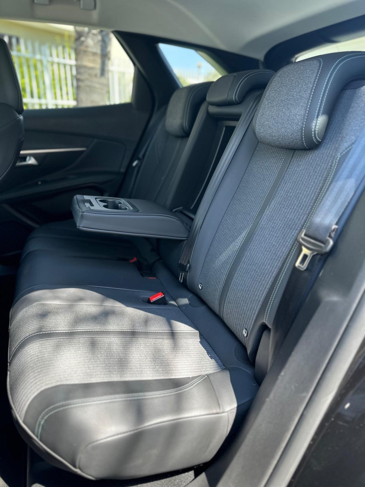 Peugeot 3008 BlueHDi 130 S&S EAT8 Allure Pack