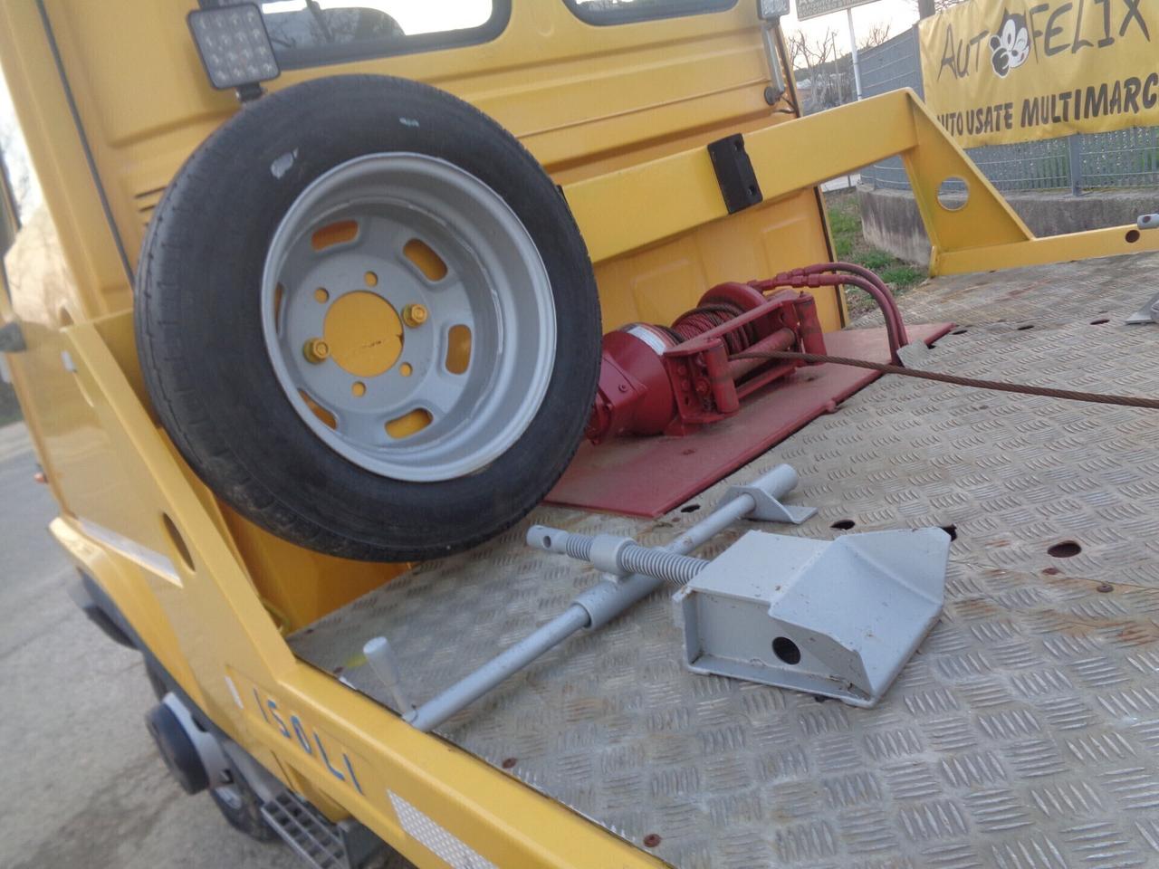 carroattrezzi scarrabile isoli radiocomando leggi