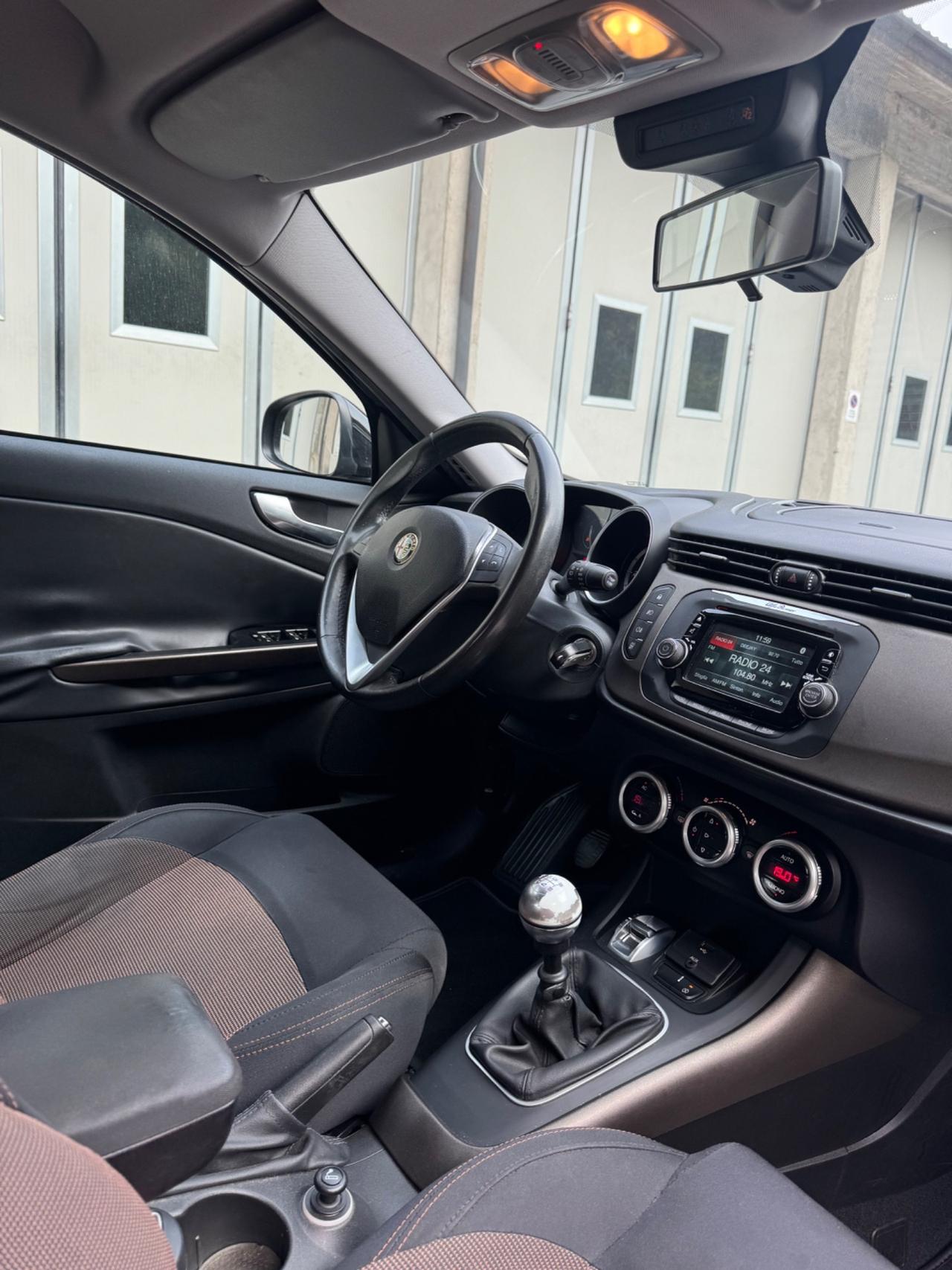 Alfa Romeo Giulietta 1.6 JTDm-2 105 CV Exclusive