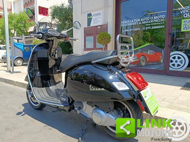 PIAGGIO Vespa GTS 300 Super ABS