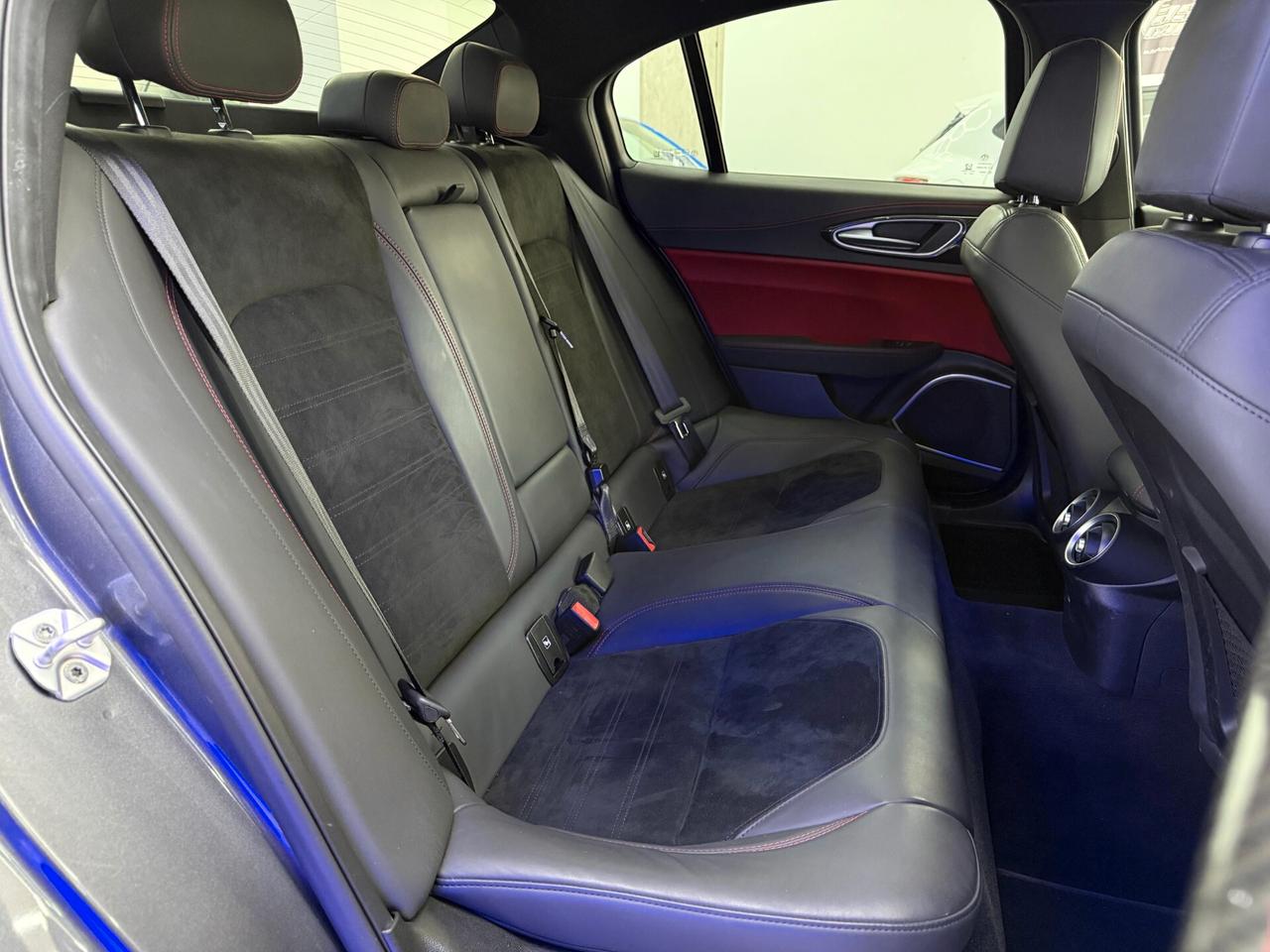 Alfa Romeo Giulia 2.9 V6 Bi-Turbo AT8 Quadrifoglio