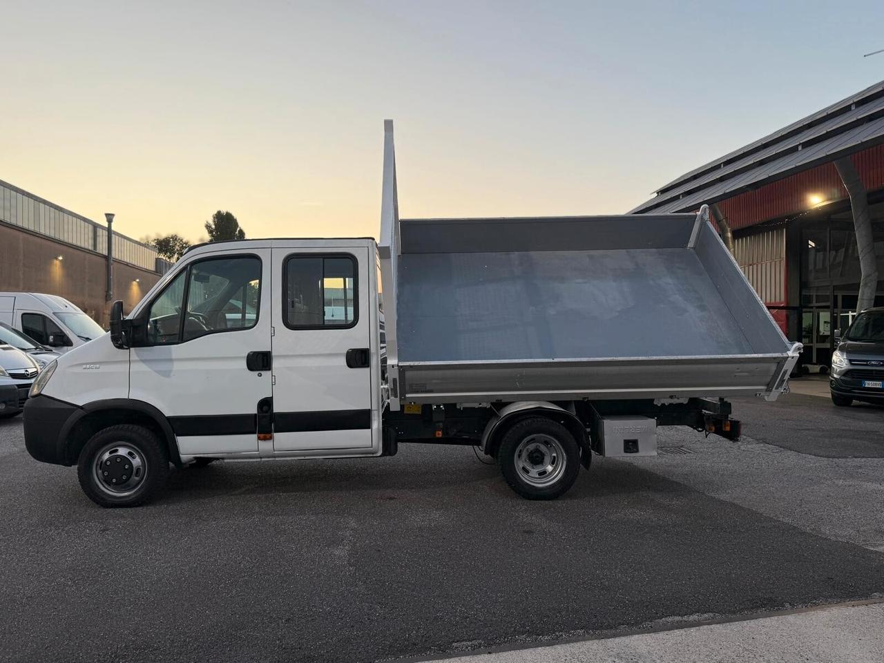 IVECO DAILY 35C 15 RIBALTABILE TRILATERALE