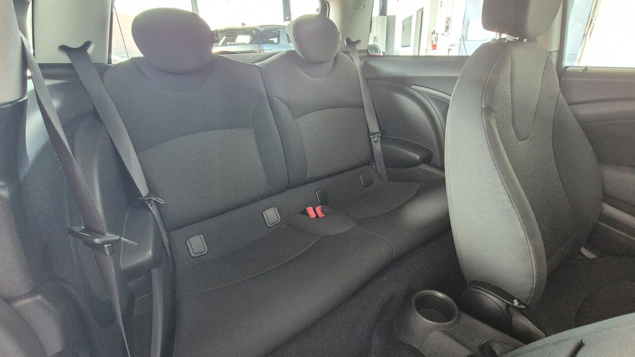 Mini 1.4 16V One ( NEOPATENTATI )