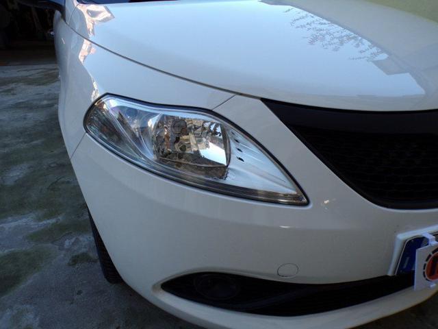 LANCIA Ypsilon 1.0 FireFly 5 porte S&S Hybrid Ecochic Silver