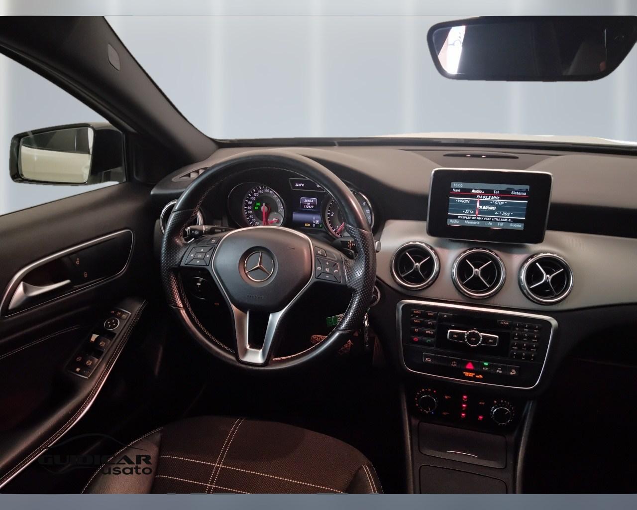 Mercedes-Benz GLA-X156 2014 - GLA 220 d (cdi) Sport 4matic 170cv auto
