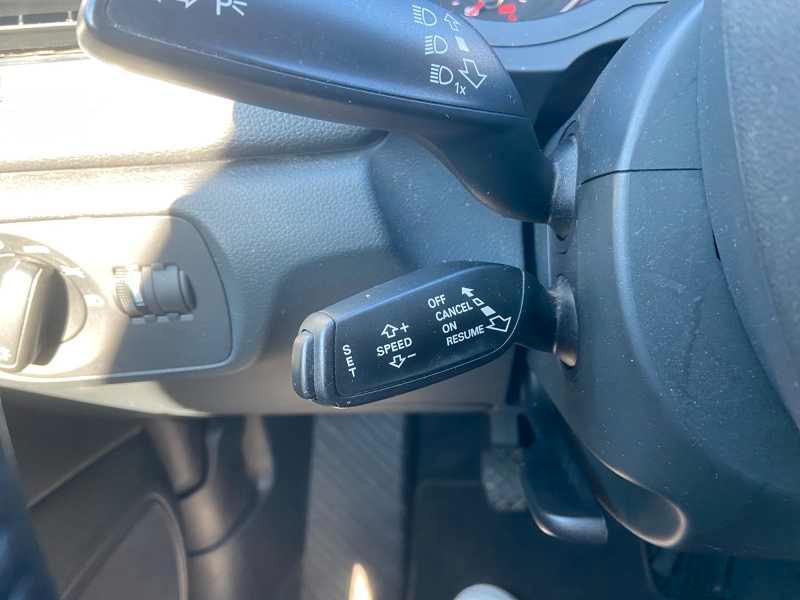 AUDI Q3 2.0 tdi Business 120cv