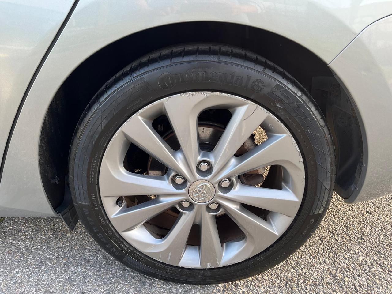 Toyota Auris 1.8 Hybrid 5 porte