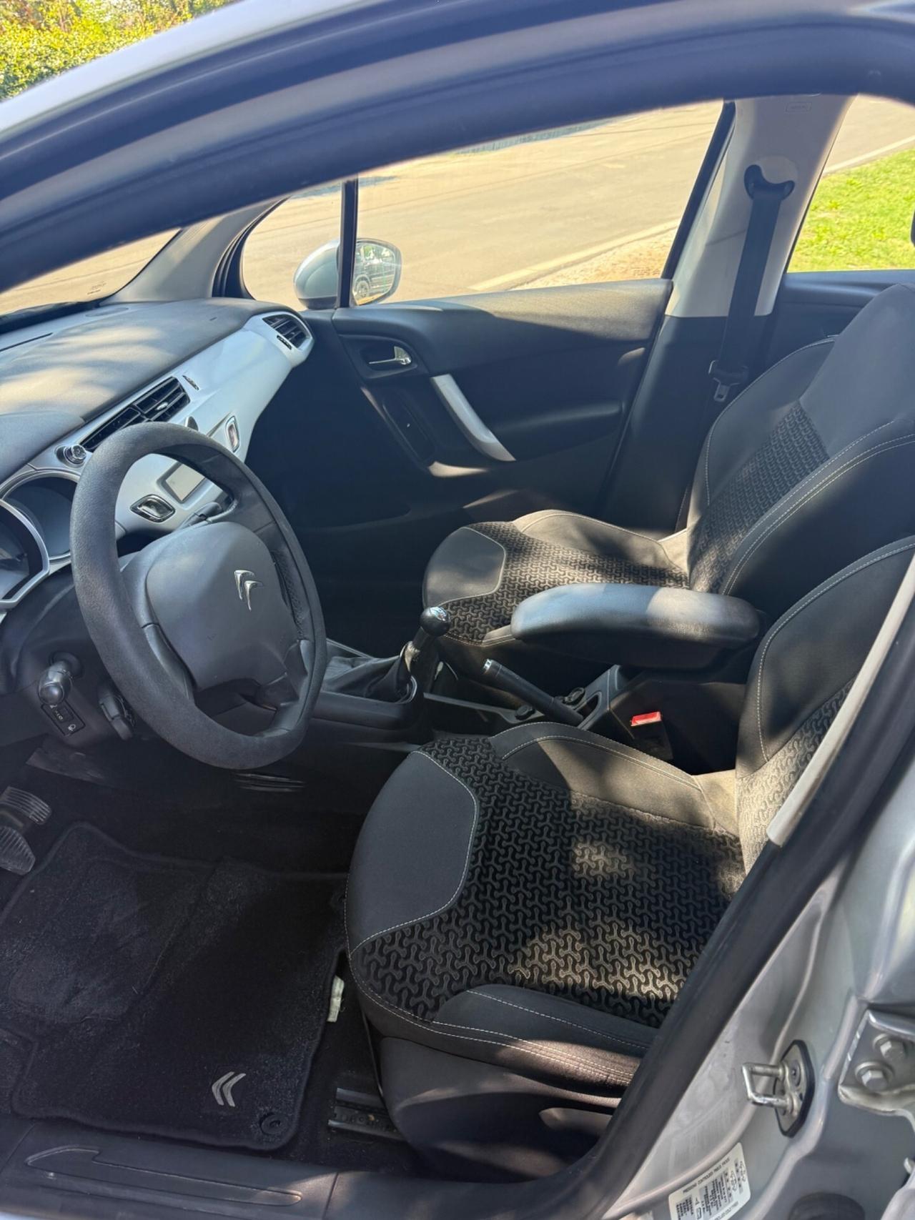 Citroen C3 1.4 HDi 70 Exclusive full optional