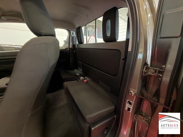 TOYOTA Hilux 2.4 d-4d C&C 4x4 Comfort GANCIO TRAINO