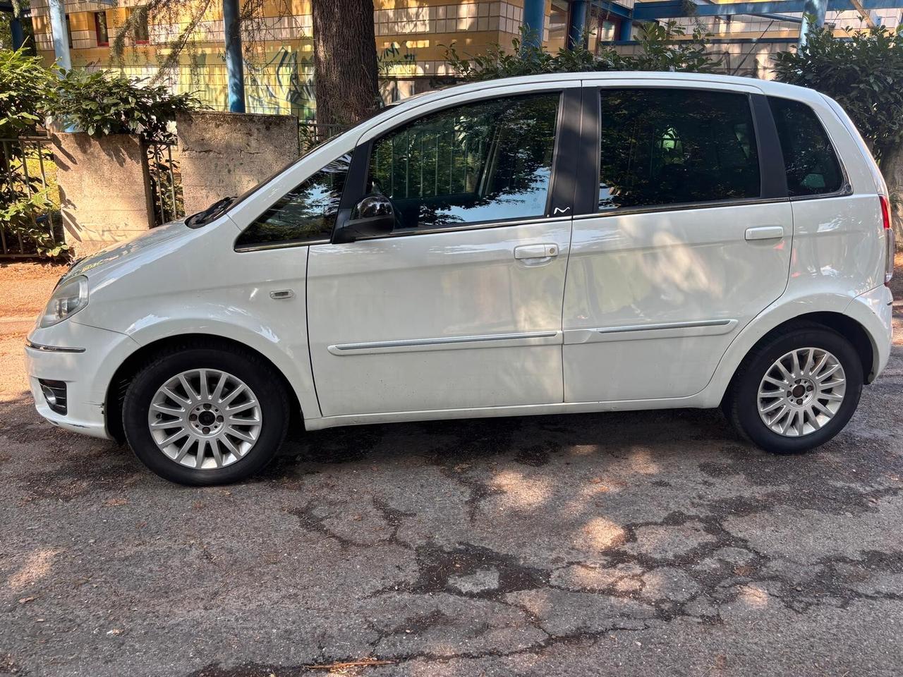 Lancia MUSA 1.4 16V 5th Avenue TETTO PANORAMICO *UNICO PROPRIETARIO* 100000 KM DA NEOPATENTATI