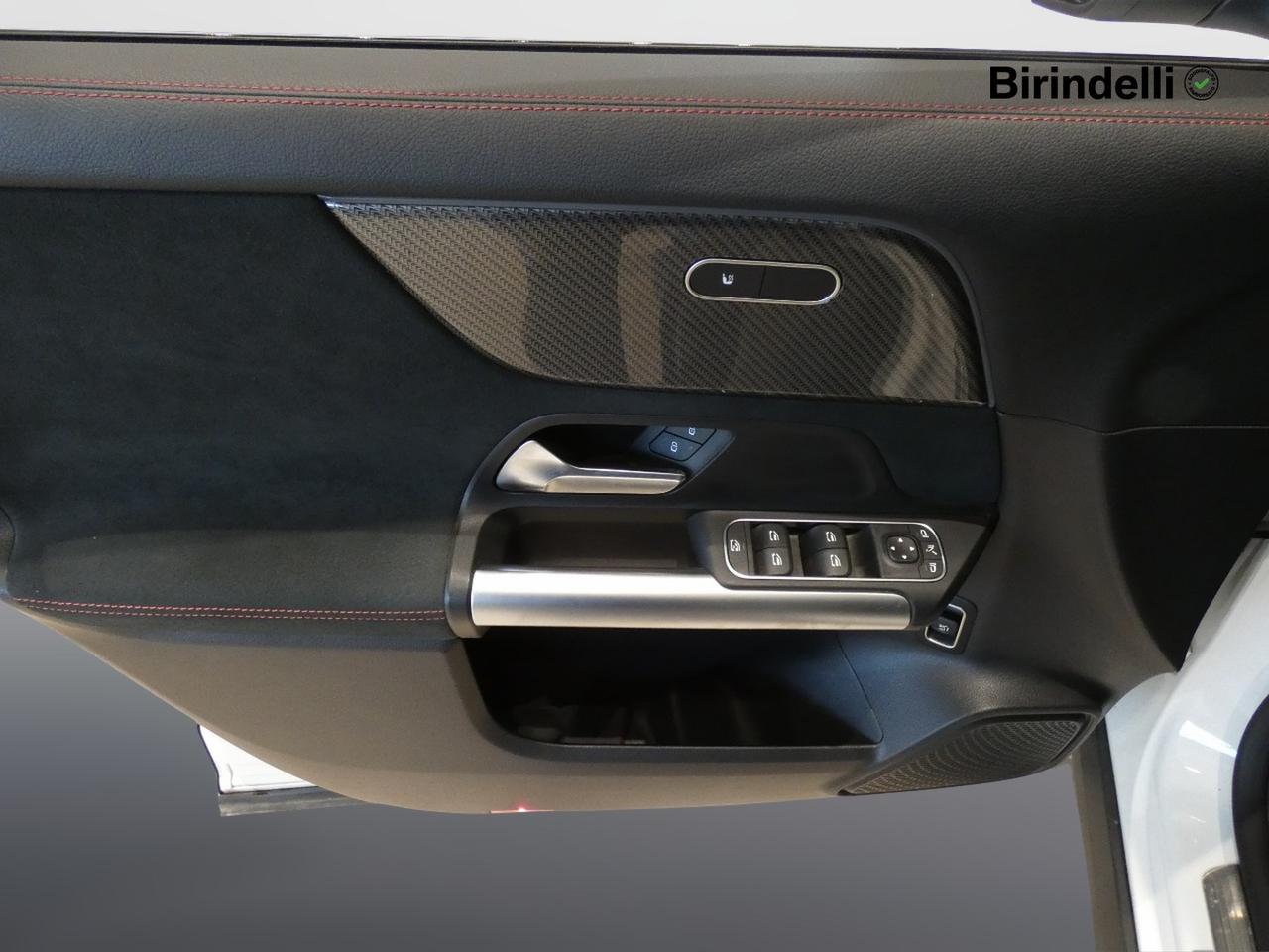 Mercedes-Benz GLA (H247) - GLA 200 d Automatic AMG Line Premium