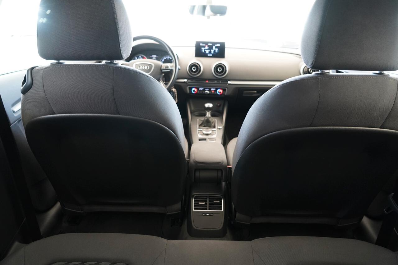 Audi A3 1.6 TDI 110 Cv Young 3 porte