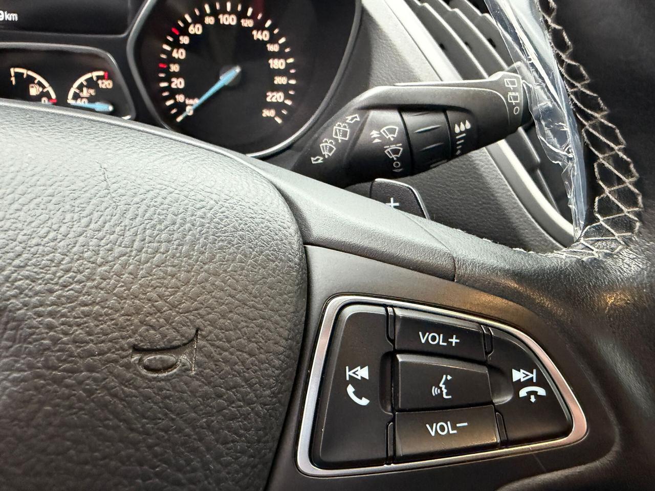 Ford Kuga 2.0 TDCI 150CV 4WD TETTO Powershift ST-Line