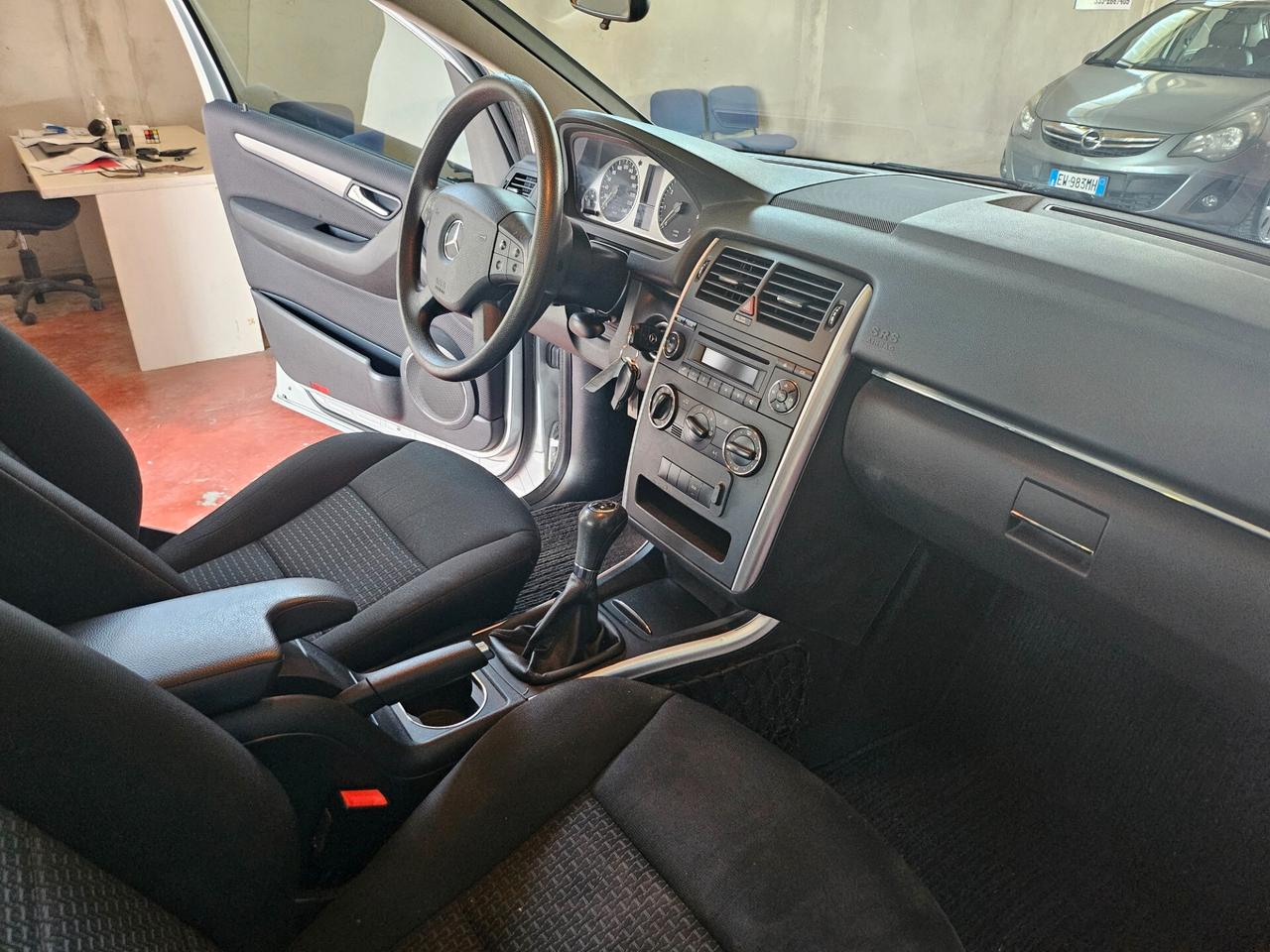 Mercedes-benz B 180 BlueEFFICIENCY Executive