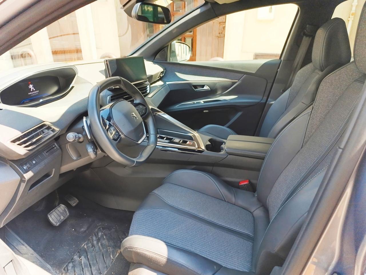 Peugeot 3008 BlueHDi 130 S&S EAT8 Allure
