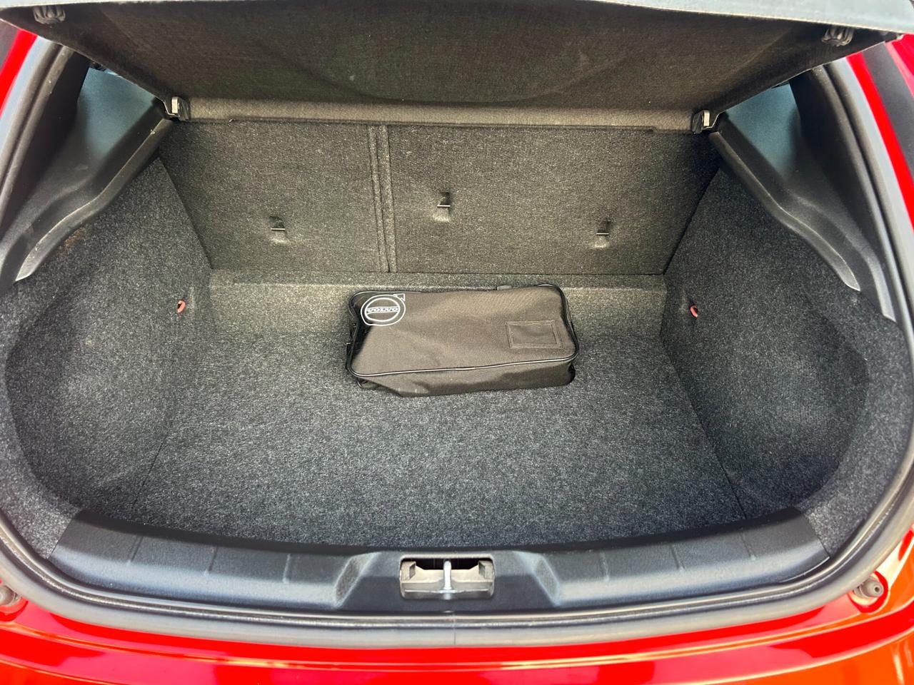 " UNA BOMBA " Volvo V40 D2 BUSINESS SPORT