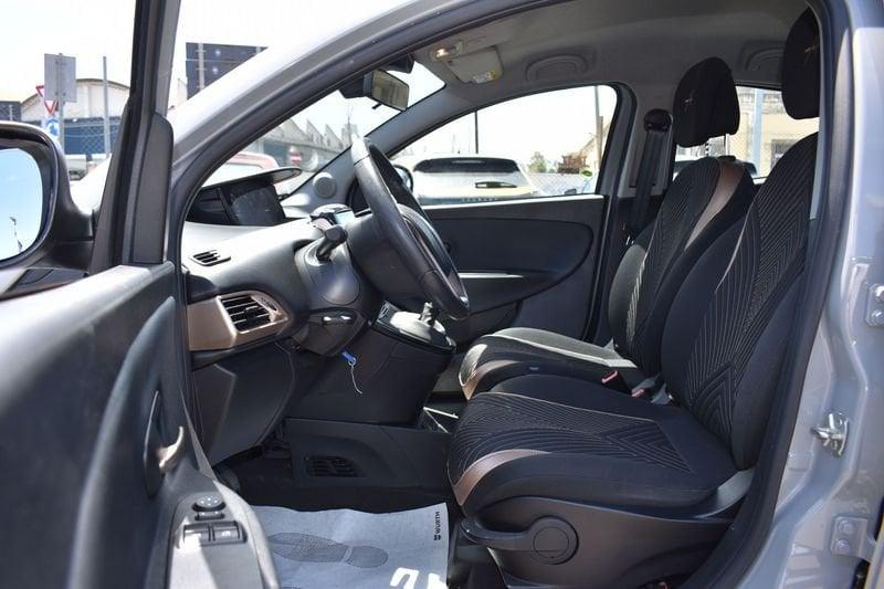 Lancia Ypsilon 1.0 FireFly 70cv Hybrid ALBERTA FERRETTI