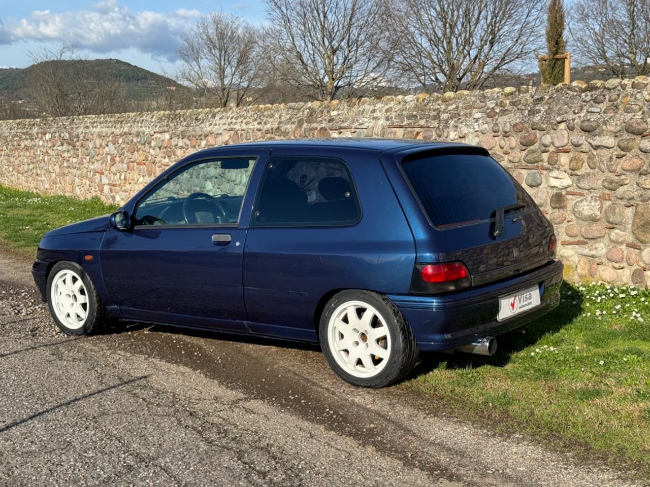 Renault Clio 1.8i 16V cat #MM