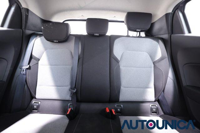 RENAULT Clio SCE 65 CV 5 PORTE EVOLUTION FARI LED NEOPATENTATI