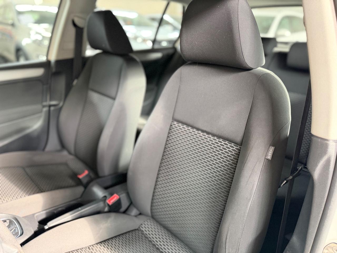 Volkswagen Golf 1.6 TDI DPF 5p. Comfortline Neopatentati