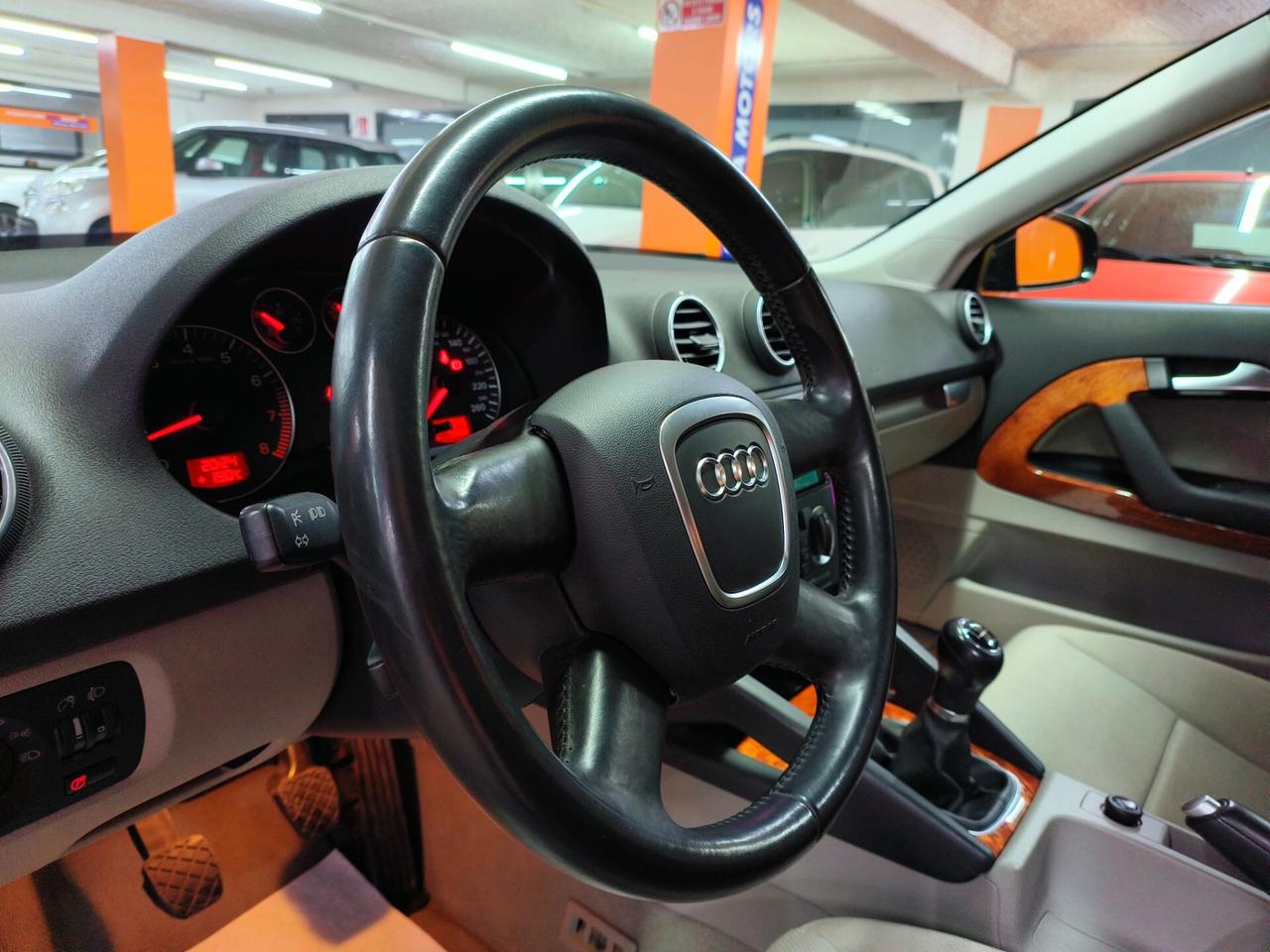 Audi A3 1.6 16V FSI Ambition